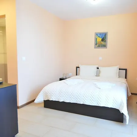 Diva Hotel 2*