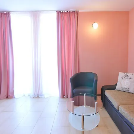 Hotel Diva 2*